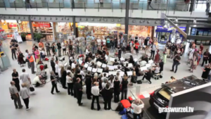 graswurzel.tv -- Piano und Forte statt Kriegstransporte