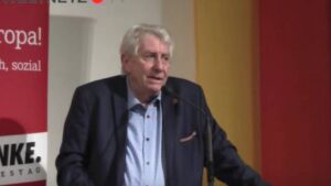Politik aus den Hinterzimmern der Macht wieder auf die Straßen bringen