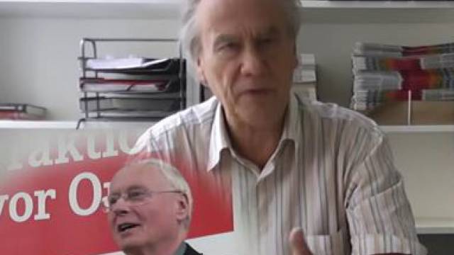 Oskar Lafontaine eröffnet die Menschenkette