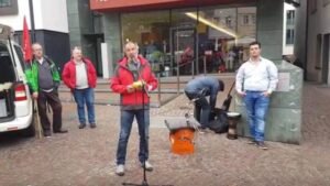 Krieg nützt nur den Reichen!