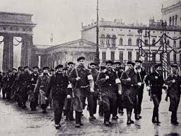 Volksmarinedivision - Illustrierte Geschichte der deutschen Novemberrevolution, Dietz-Verlag, Berlin 1978