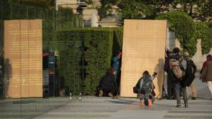Wie sehr leben Sie den Geist der Verfassung Herr Dr. Schäuble?