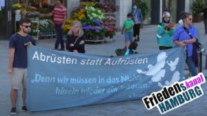 Reden zum Hiroshima-Tag vom Gänsemarkt in Hamburg