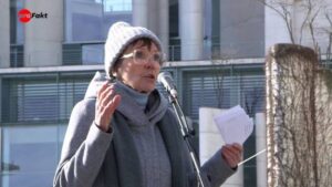 Christiane Reymann: Bald Krieg gegen Russland?